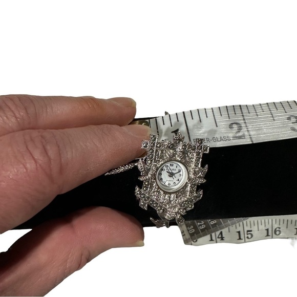 Vintage Jada Industries Silver-Tone Cuckoo Clock Pendant Brooch Japan Movement - Picture 6 of 10